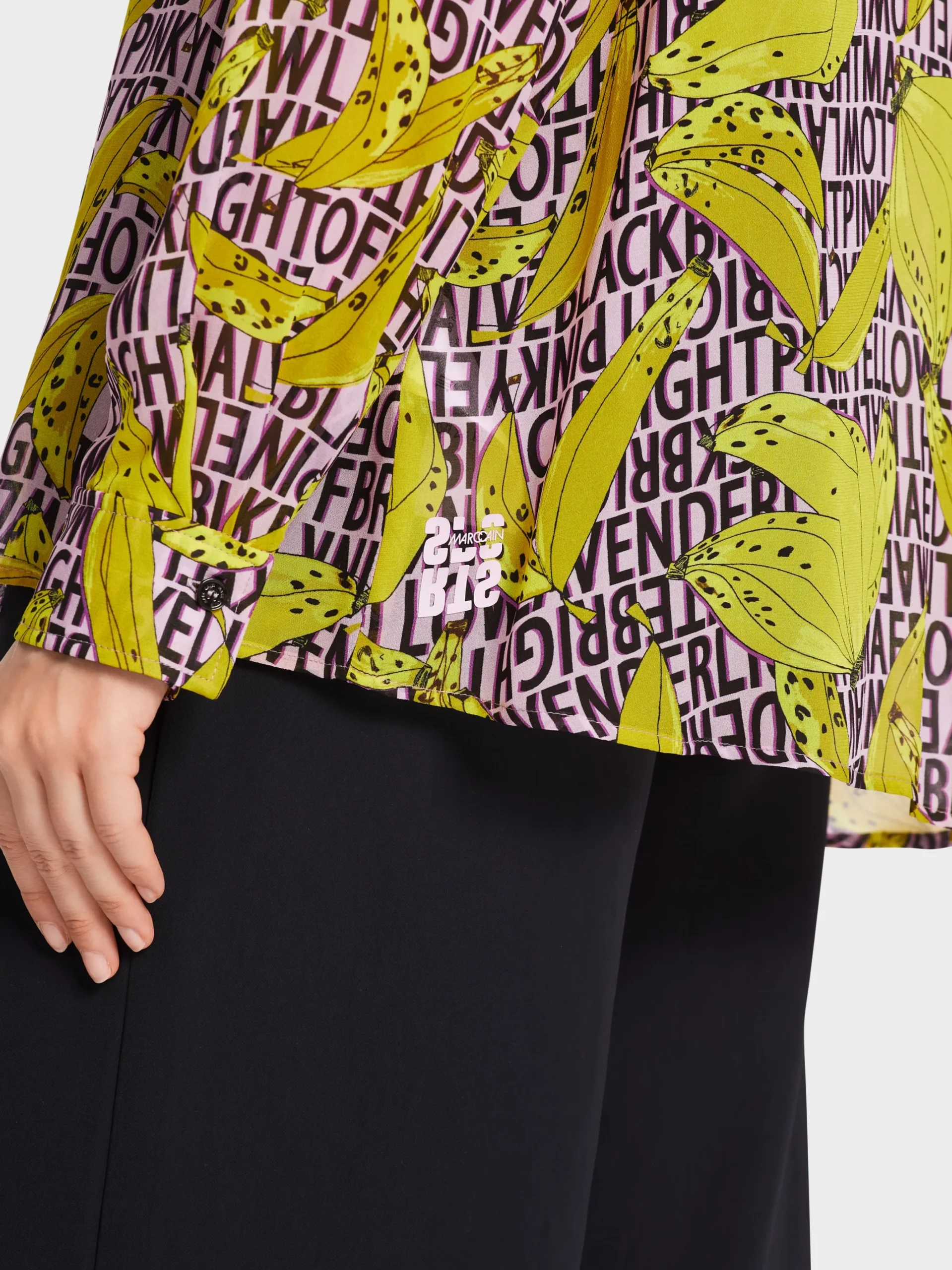 Marc Cain Blusen & Tuniken-DESSINIERTE HEMDBLUSE AUS VISKOSECRÊPE bright pink lavender