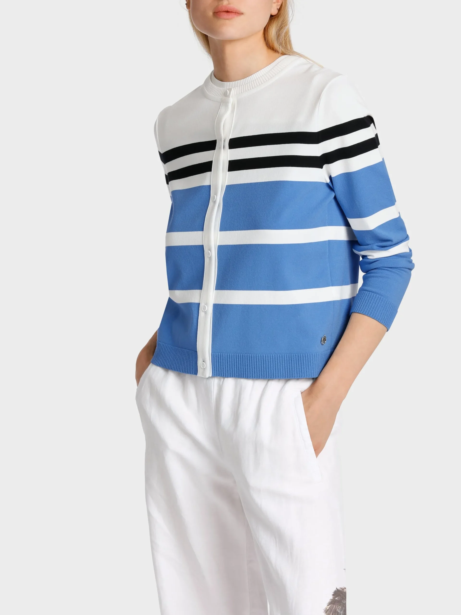 Marc Cain Jacken-GESTREIFTER "RETHINK TOGETHER" CARDIGAN bright azure