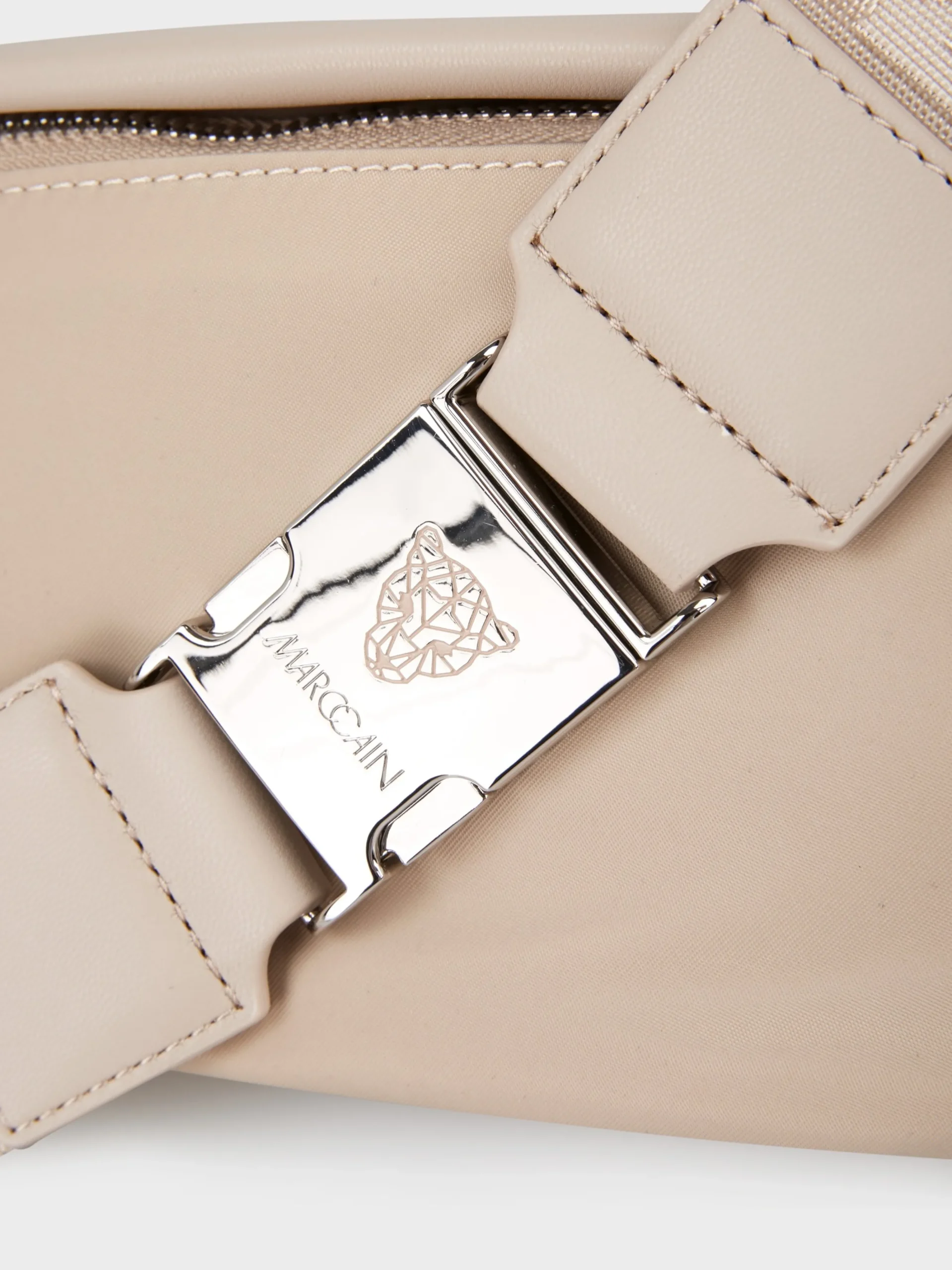 Marc Cain Taschen-GÜRTELTASCHE "RETHINK TOGETHER" soft moon rock