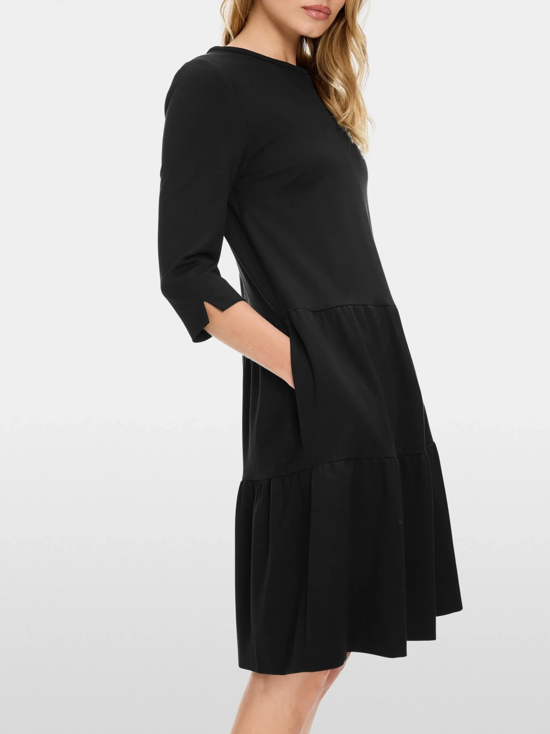 Marc Cain Kleider-JERSEYKLEID MIT STUFENVOLANTS black