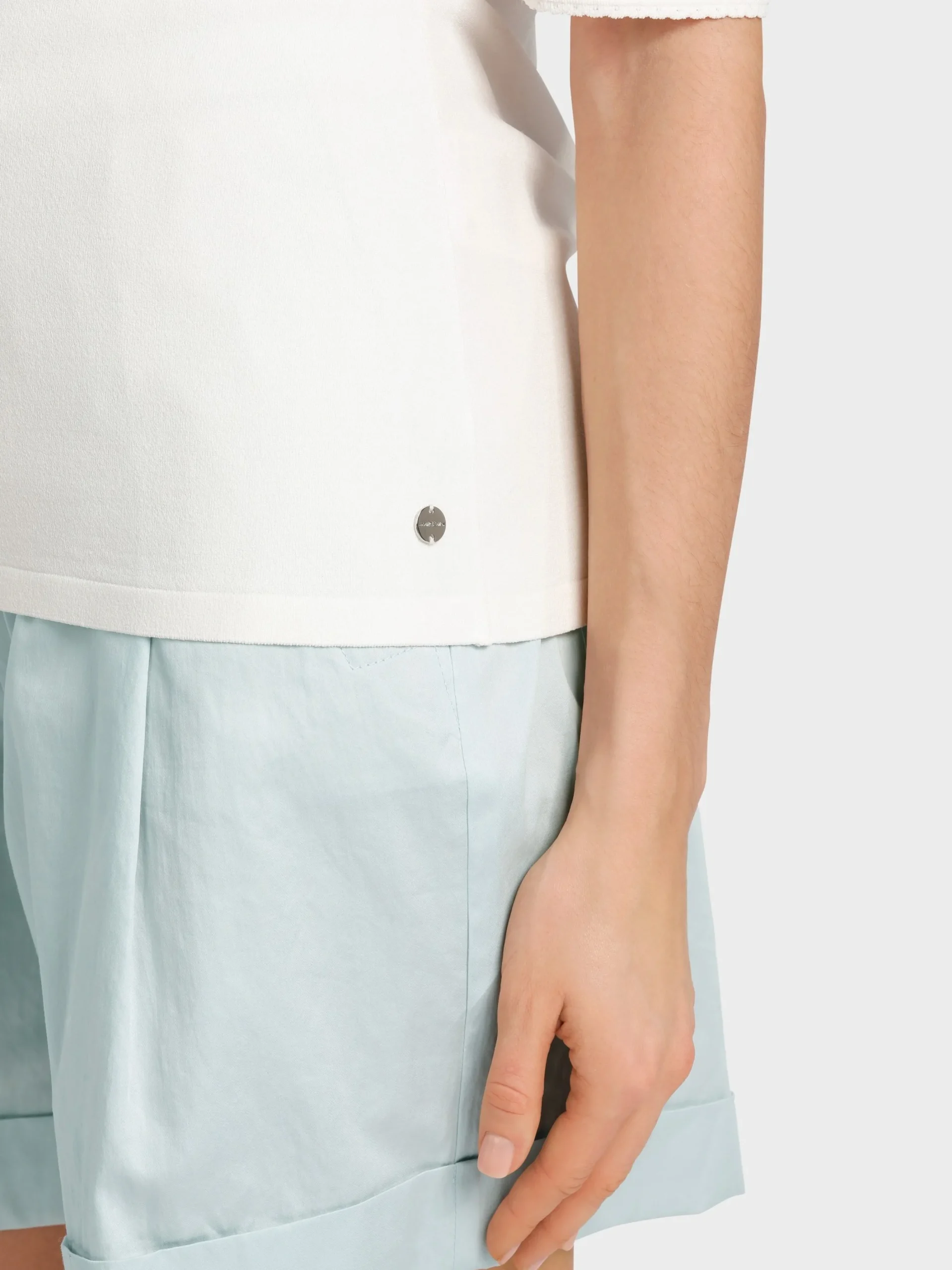 Marc Cain Pullover & Sweatshirts-KÖRPERNAHER SWEATER KNITTED IN GERMANY off-white