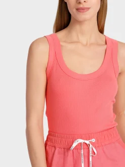 Marc Cain Shirts & Tops-KÖRPERNAHES, ÄRMELLOSES TOP light neon red