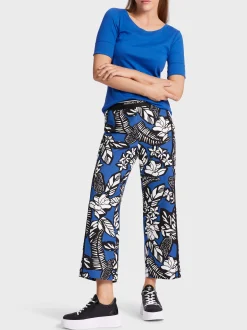 Marc Cain Shirts & Tops-KÖRPERNAHES T-SHIRT MIT ¾-ÄRMEL bright royal blue