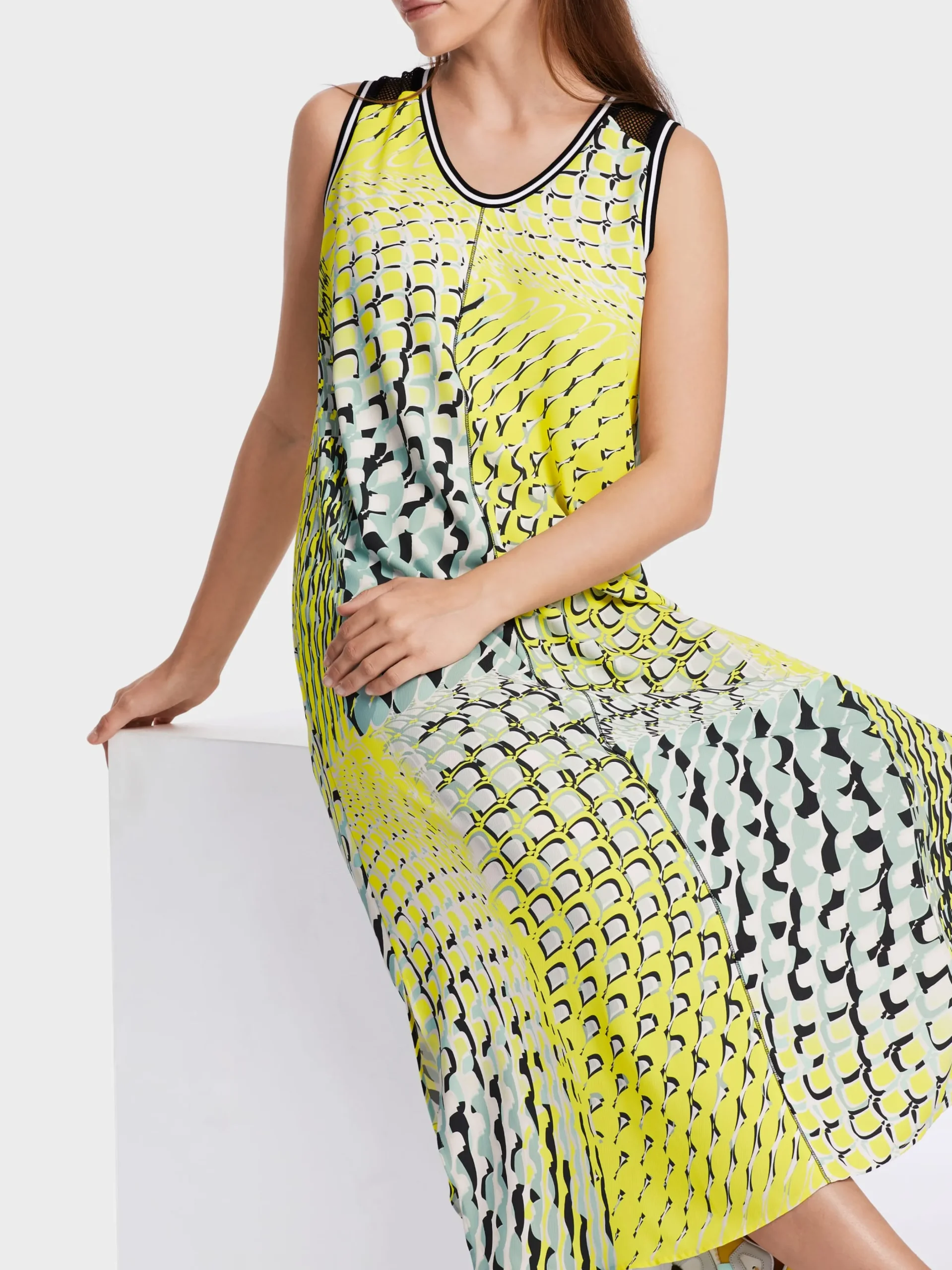 Marc Cain Kleider-LANGES, ÄRMELLOSES KLEID IN A-LINIE soft sage