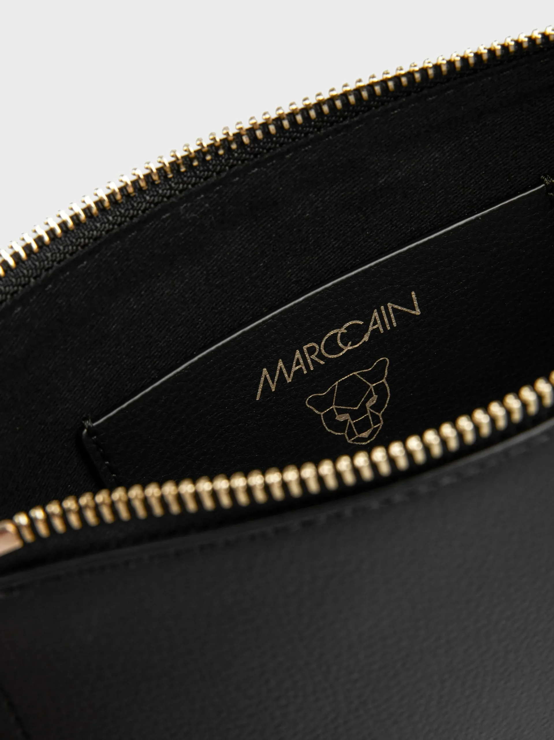 Marc Cain Taschen-LEDER-MINIBAG "RETHINK TOGETHER" black
