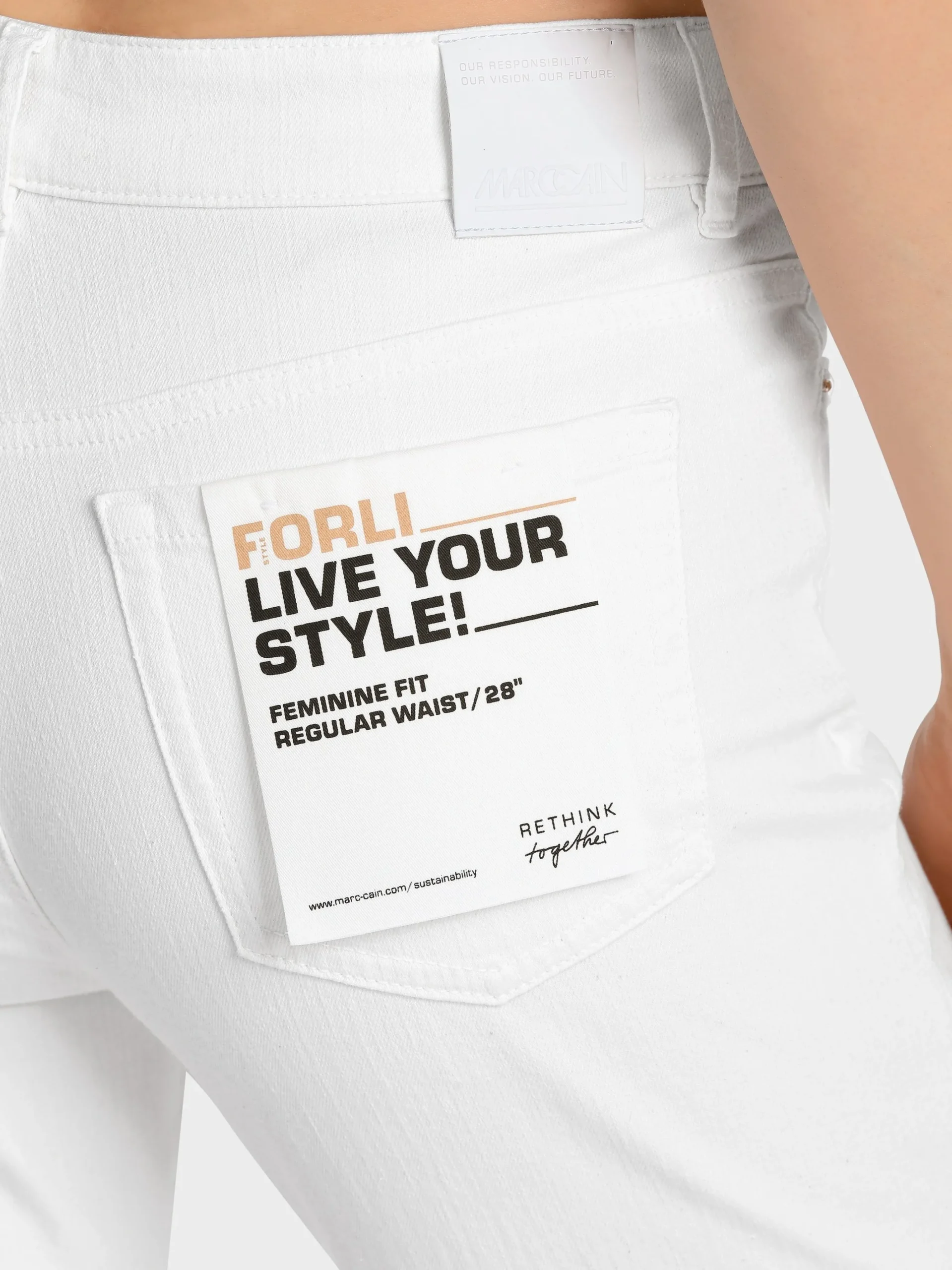 Marc Cain Jeans-MODELL FORLI – JEANS “RETHINK TOGETHER” white