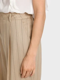 Marc Cain Hosen|Hosenanzüge-MODELL WASCO – HOSE IN NADELSTREIF deep sand