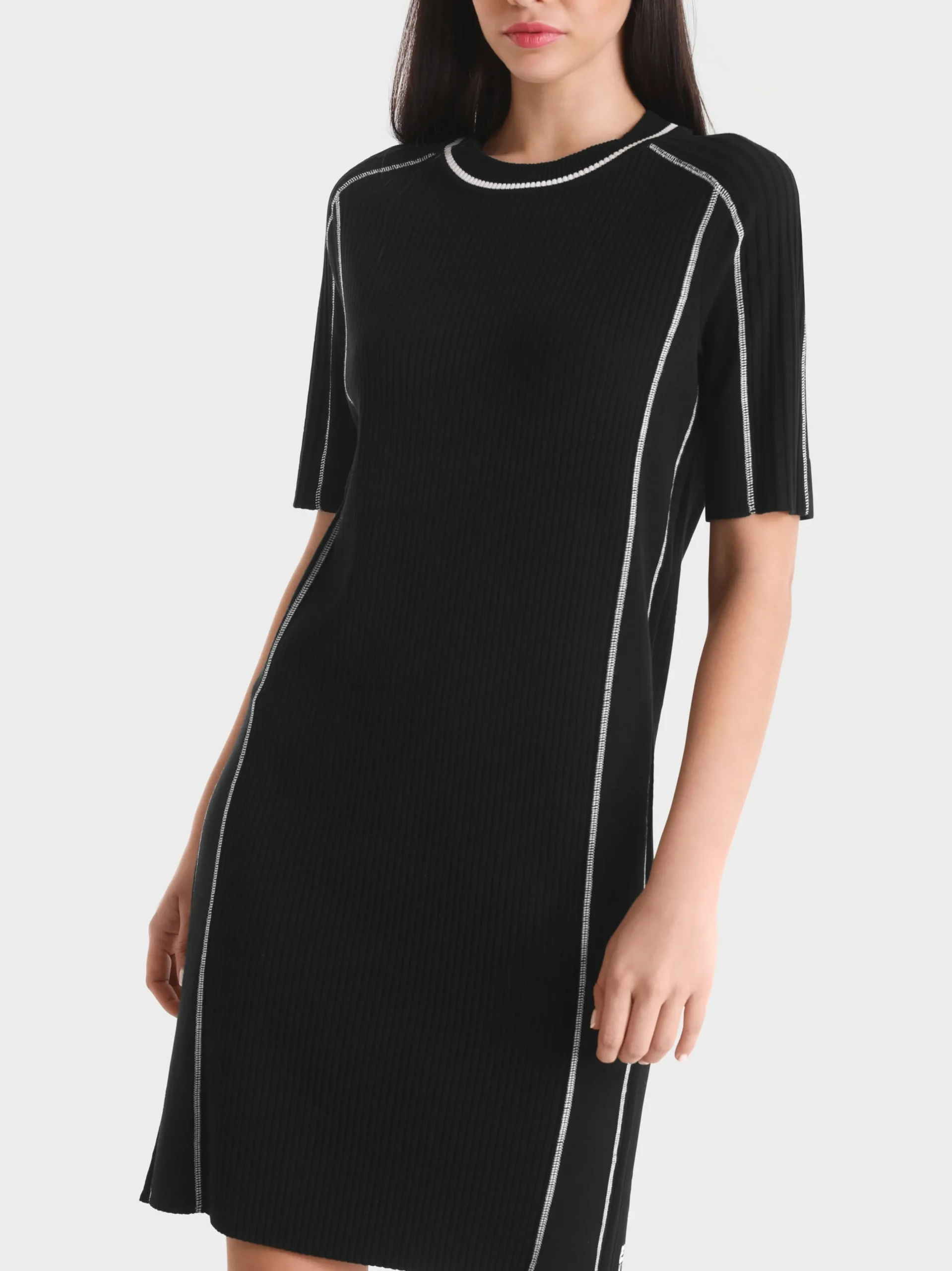 Marc Cain Kleider|Strick-„RETHINK TOGETHER" KLEID AUS VISKOSEMIX black