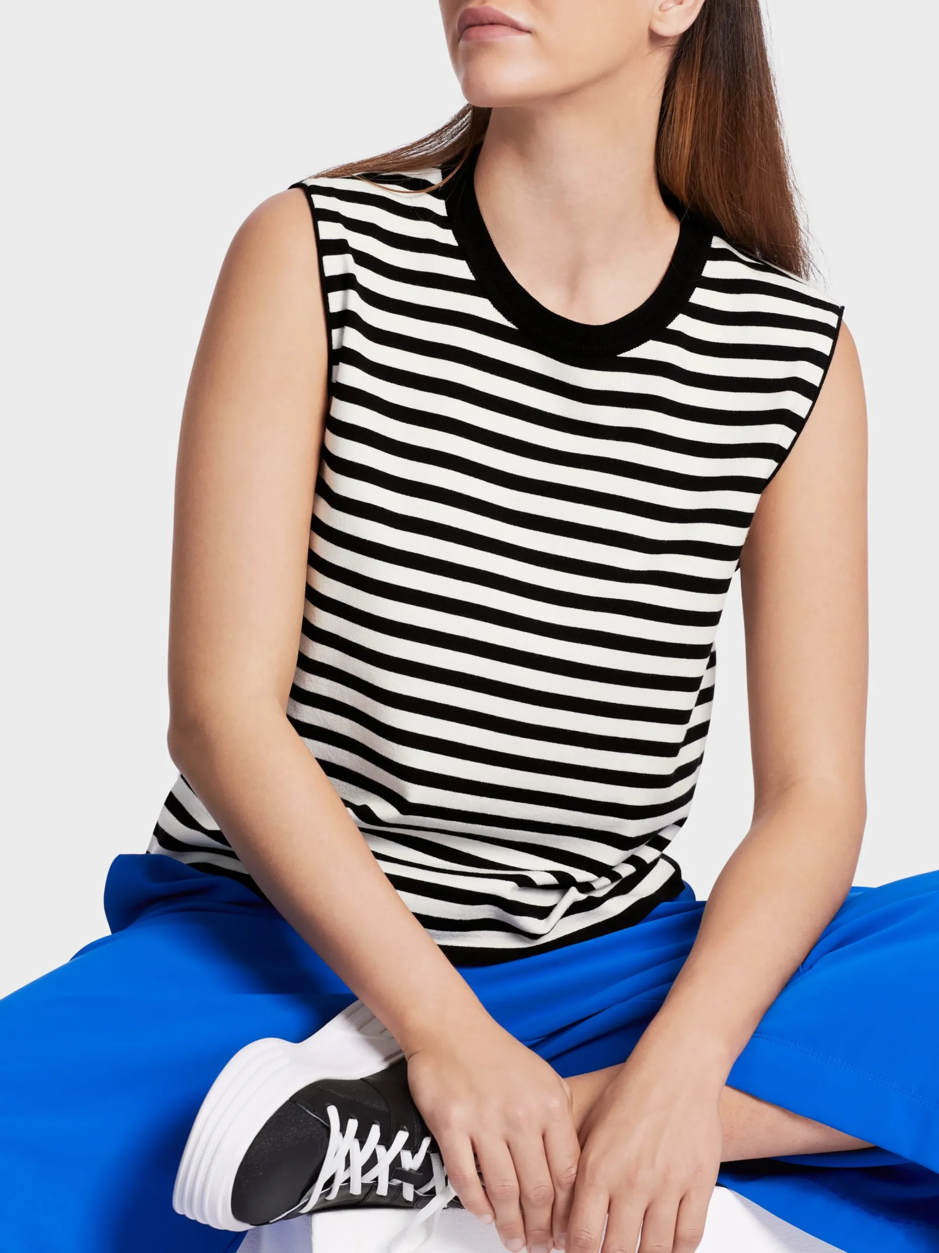 Marc Cain Shirts & Tops|Strick-ÄRMELLOSES TOP "RETHINK TOGETHER" white and black