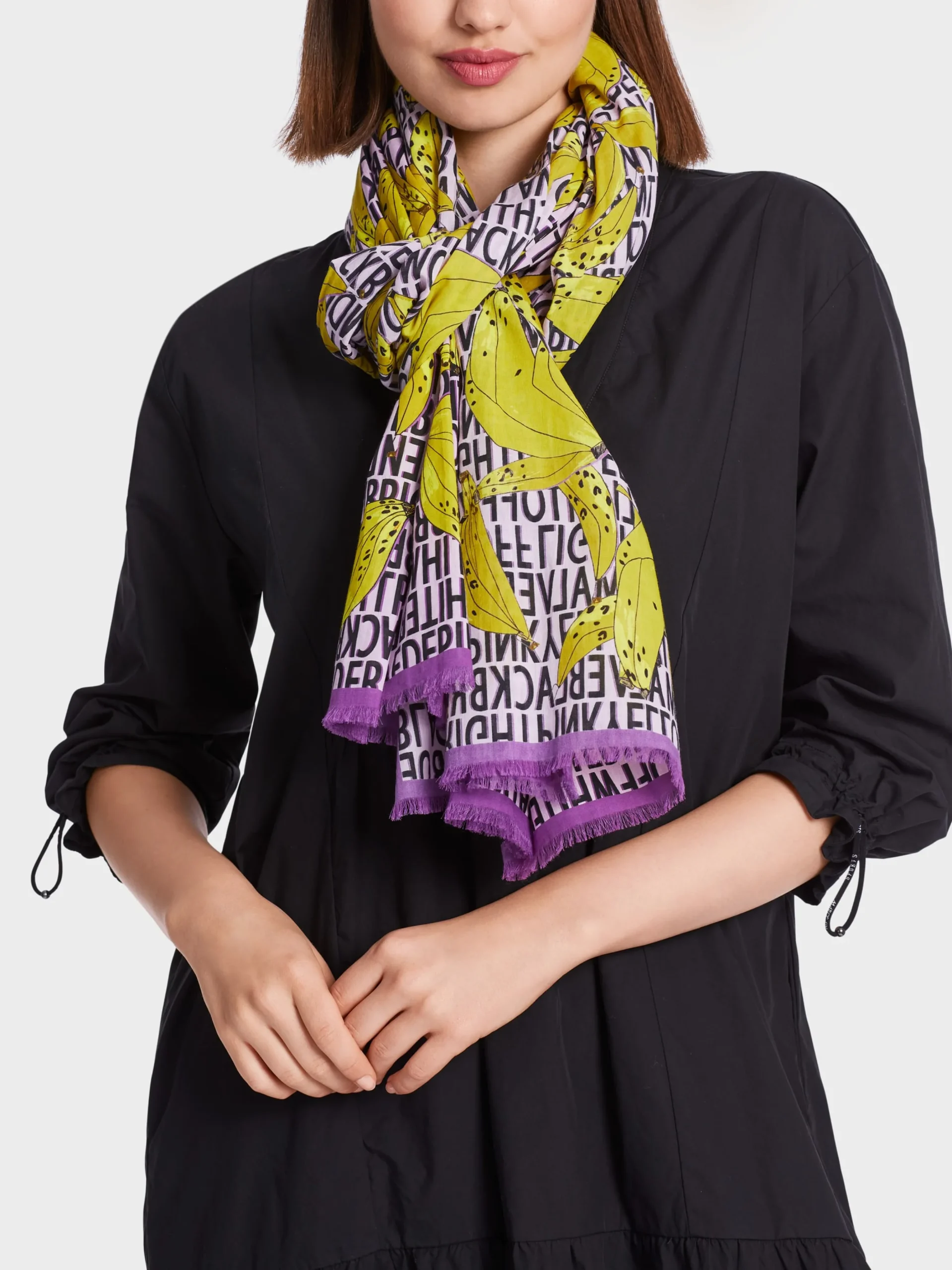 Marc Cain Accessoires-SCHAL MIT OVERPRINT bright pink lavender
