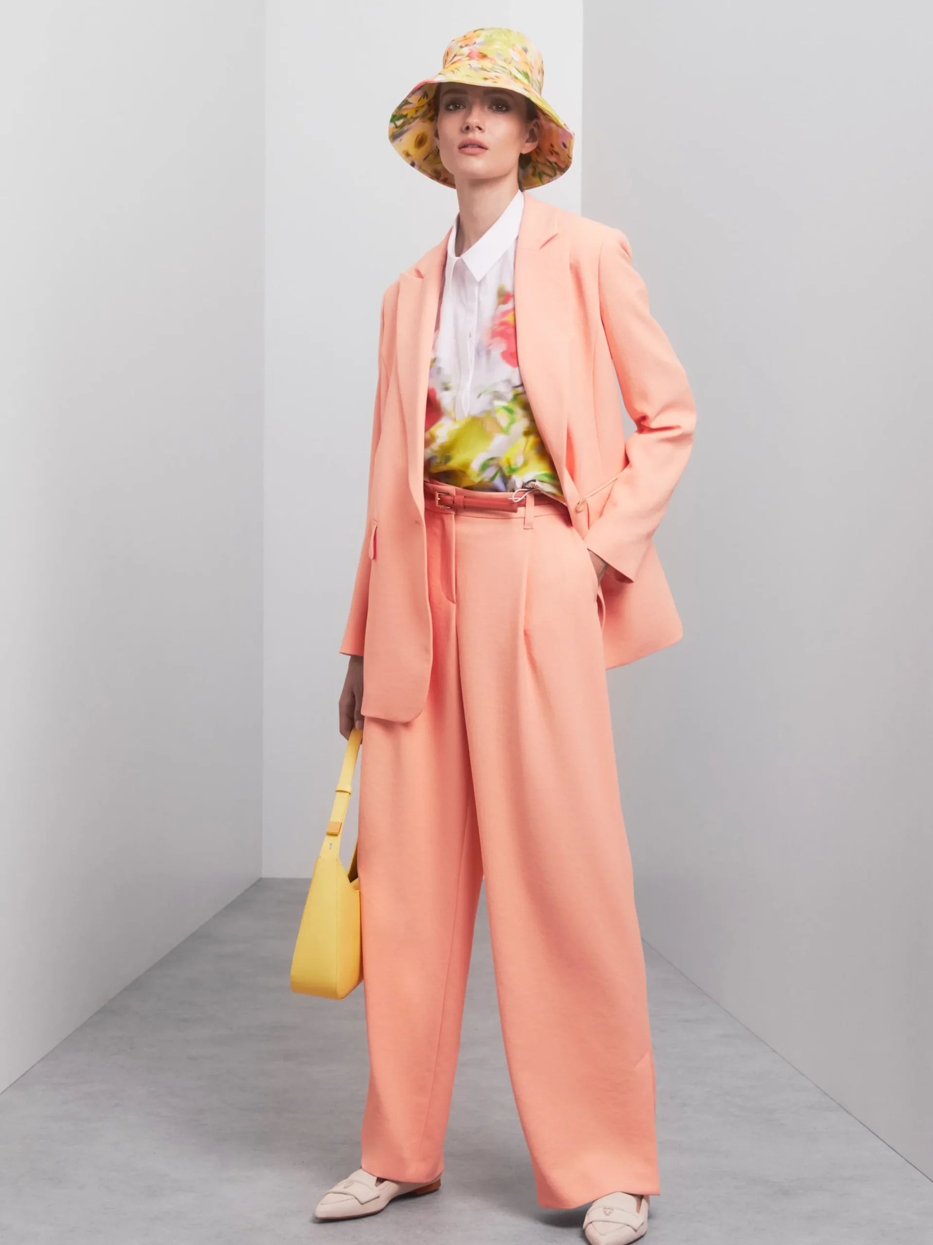 Marc Cain Accessoires-SCHMALER LACKGÜRTEL MIT ZARTER SCHLIEßE deep peach