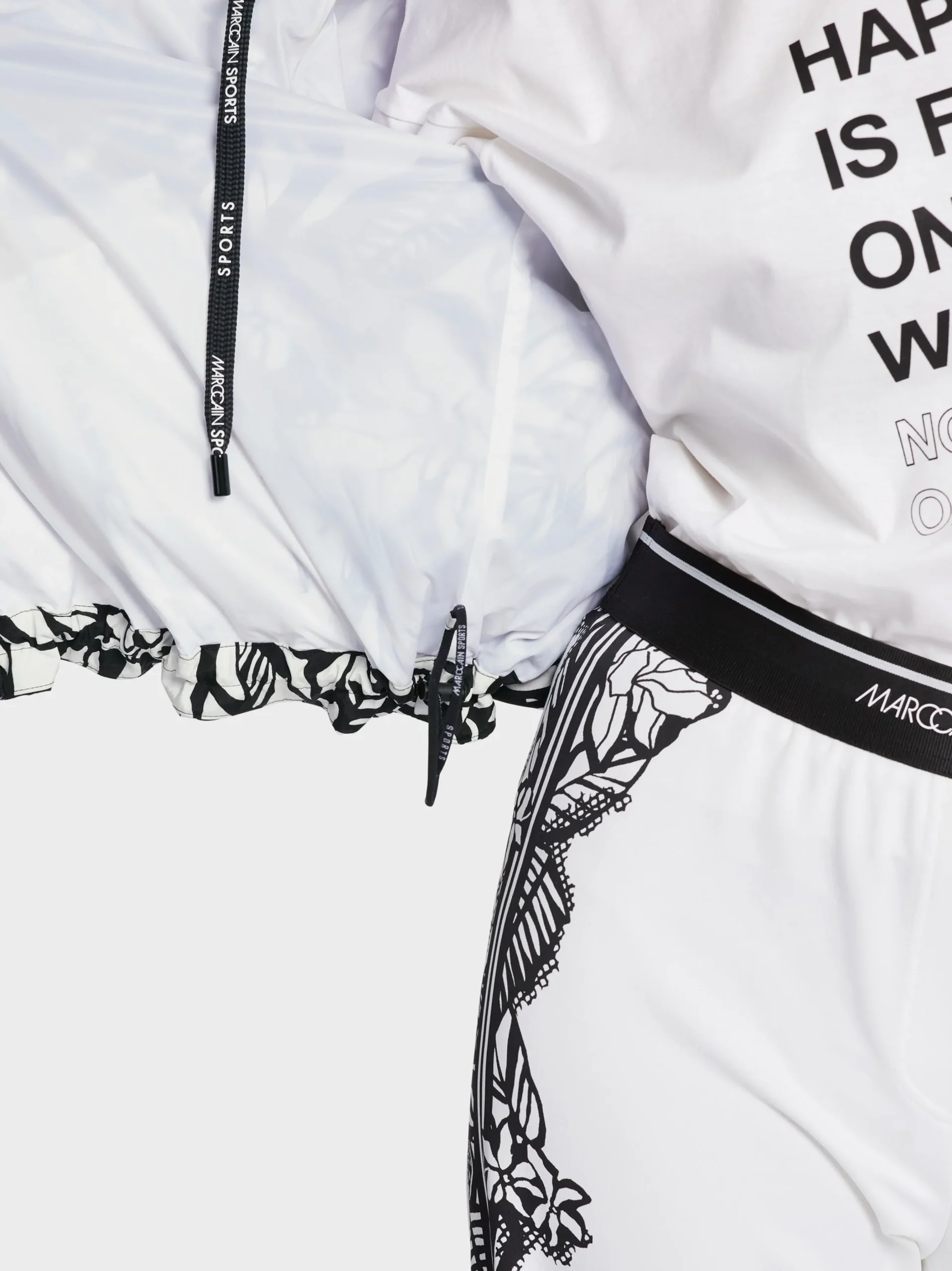 Marc Cain Mäntel & Outdoorjacken-SPORTIVE OUTDOORJACKE white and black