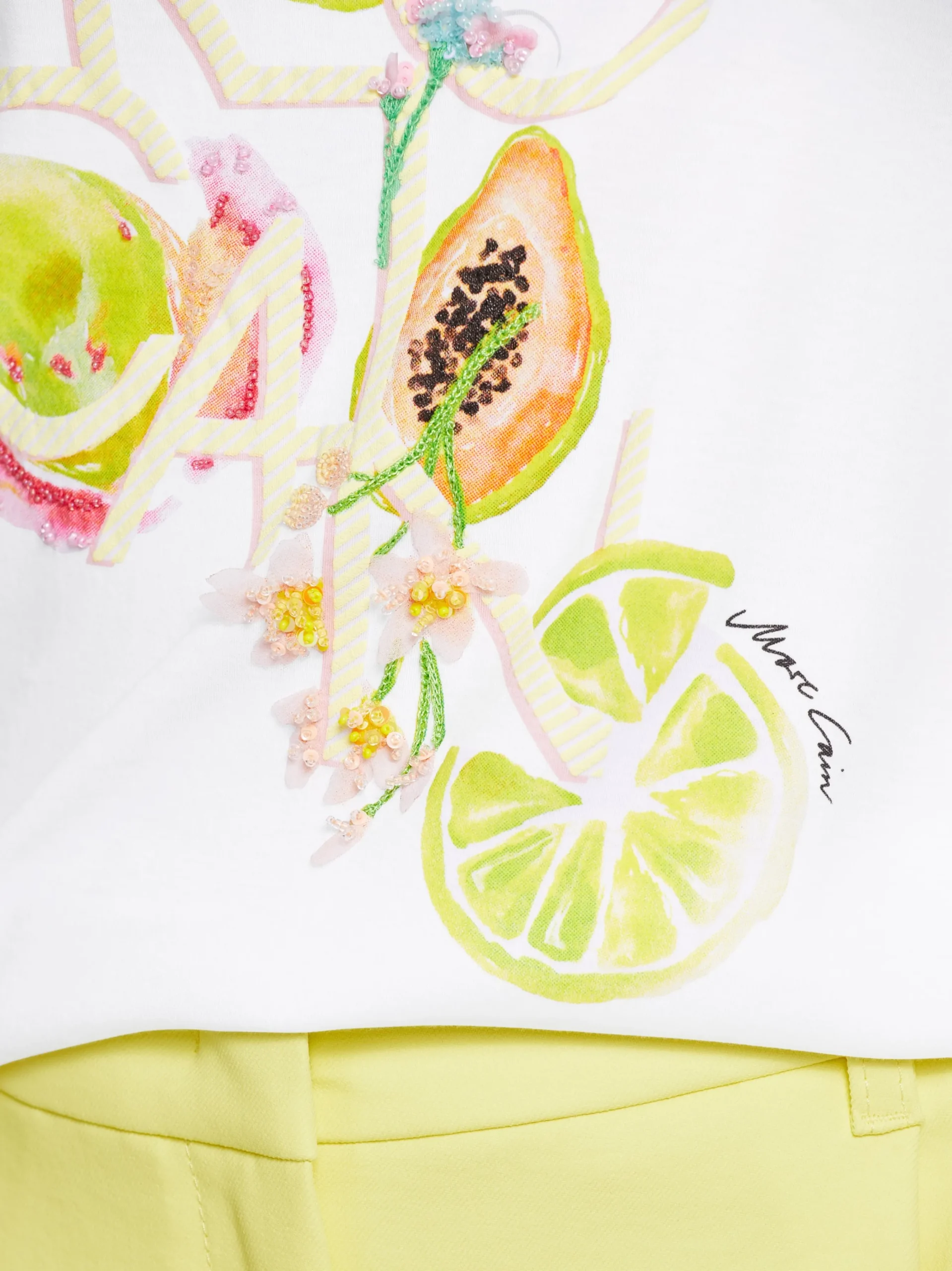 Marc Cain Shirts & Tops-T-SHIRT MIT 3D-APPLIKATION white