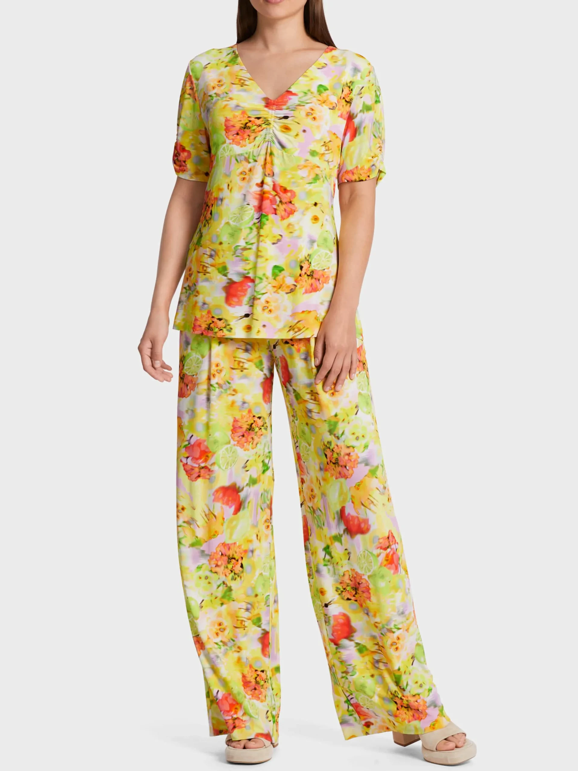 Marc Cain Blusen & Tuniken|Shirts & Tops-T-SHIRT MIT SMOK-DETAILS pale lemon
