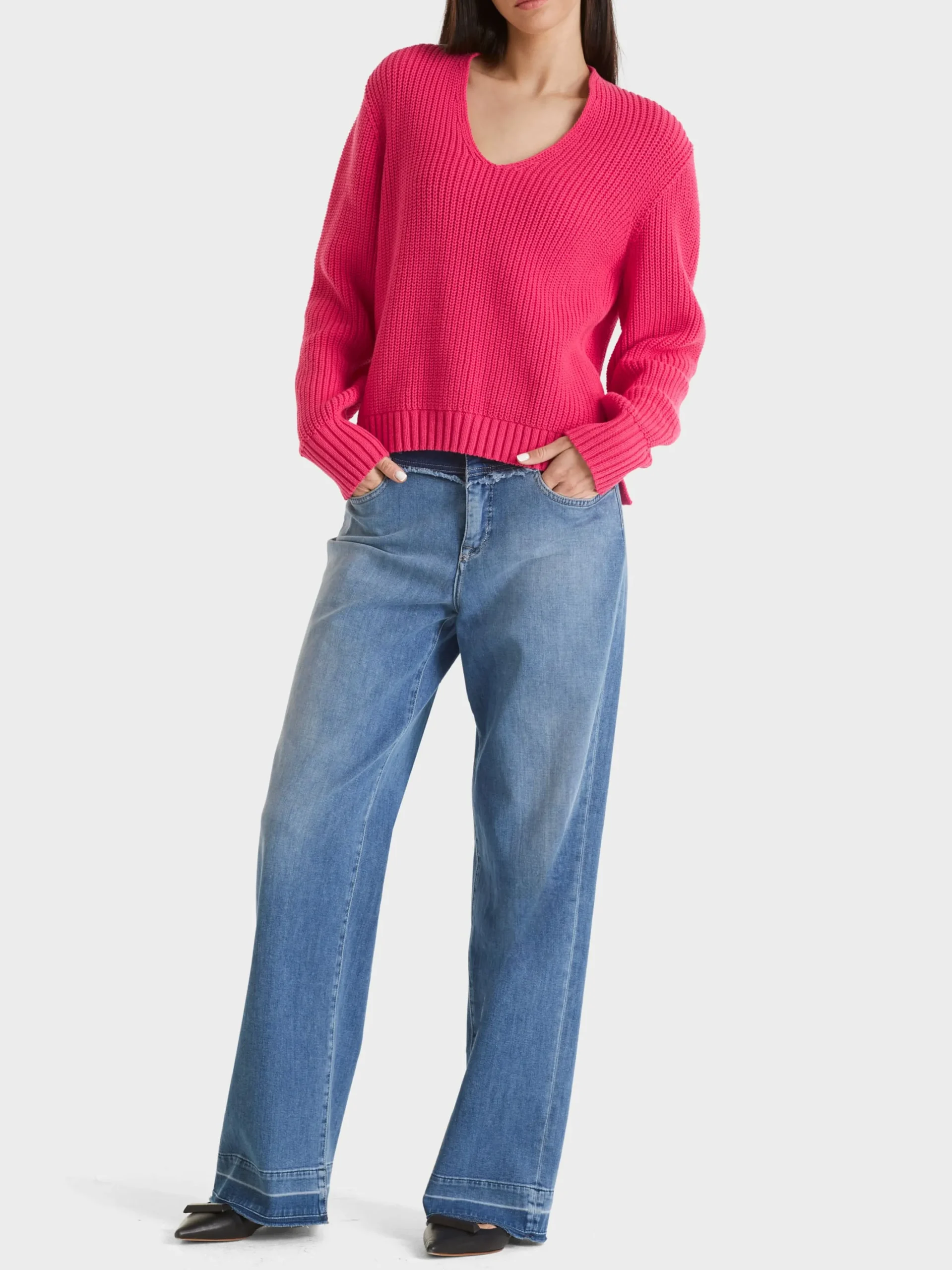 Marc Cain Pullover & Sweatshirts-V-NECK-PULLOVER KNITTED IN GERMANY super pink
