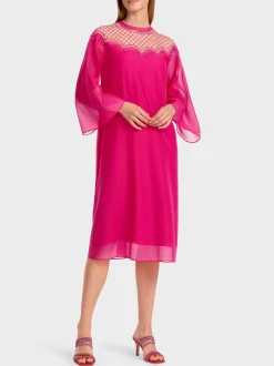 Marc Cain Kleider-ZARTES KLEID MIT TROMPETENÄRMELN deep fuchsia
