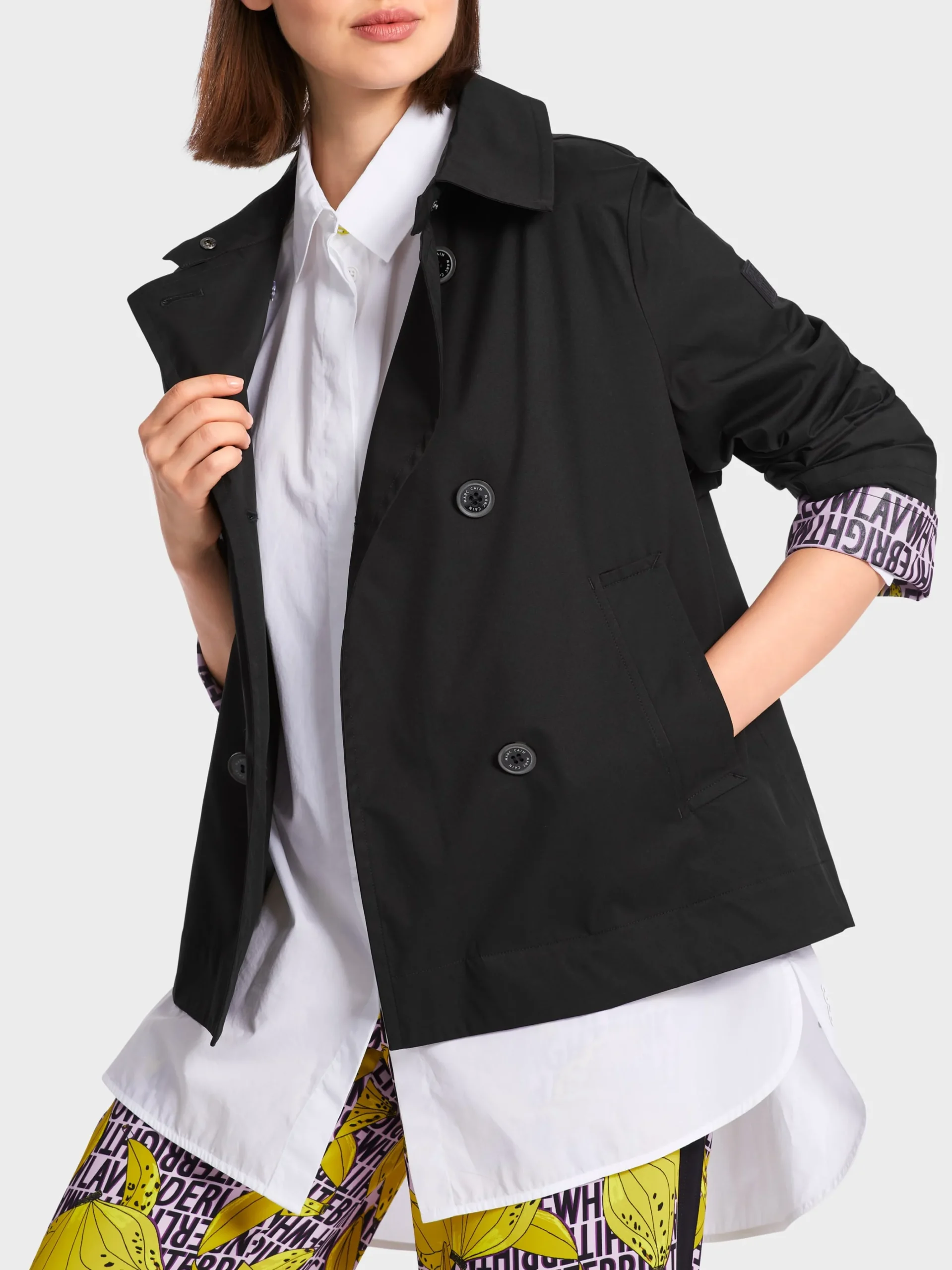 Marc Cain Mäntel & Outdoorjacken-ZWEIREIHIGE OUTDOORJACKE black